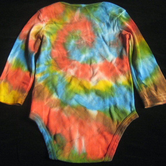 Cotton tie-dyed, 18-month baby onesie - Picture 2 of 3
